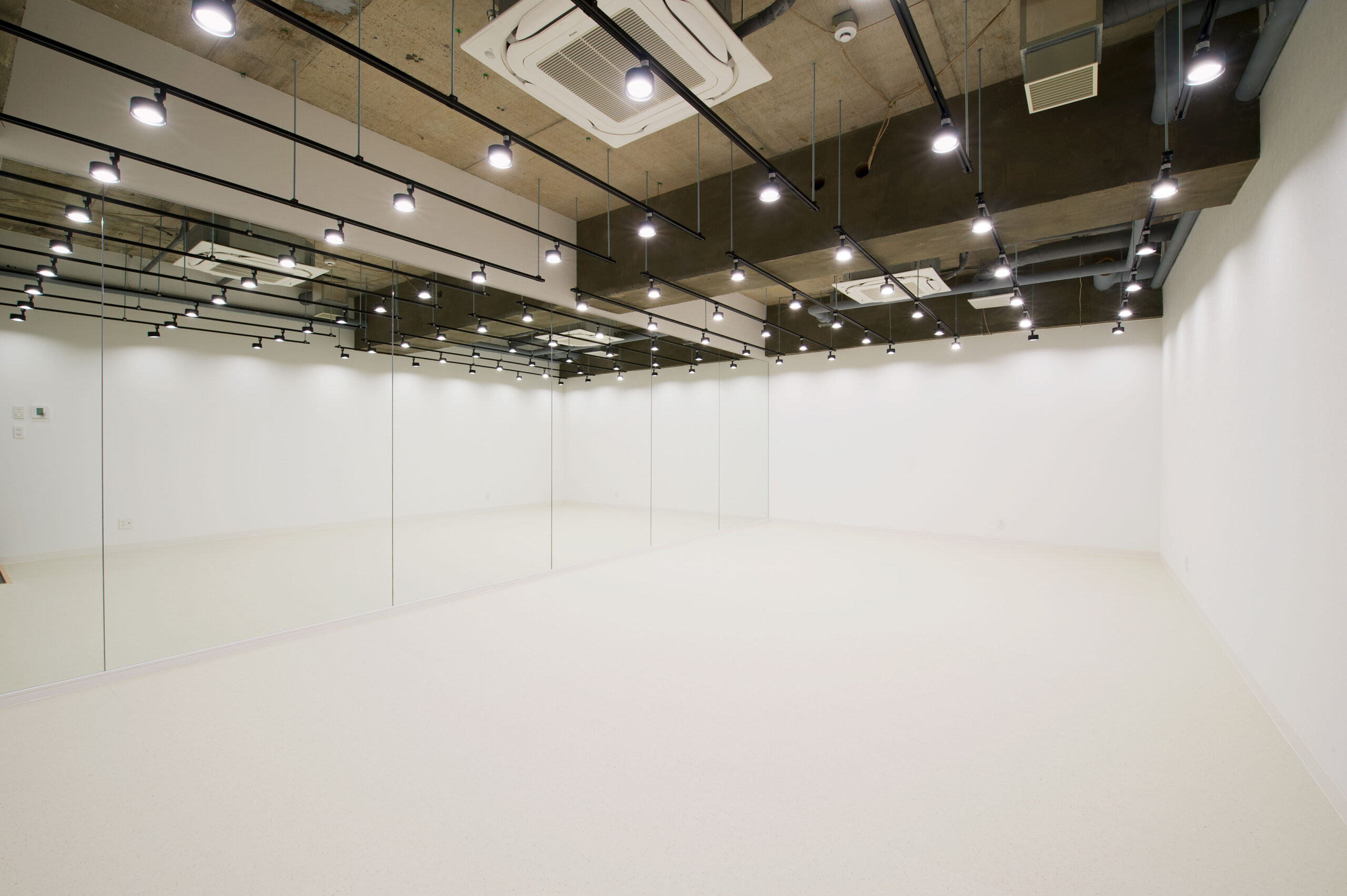 【77】ダンス練習・レッスン・撮影の利用者様｜山形七日町店